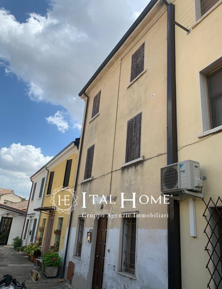 Villetta a schiera a Verona